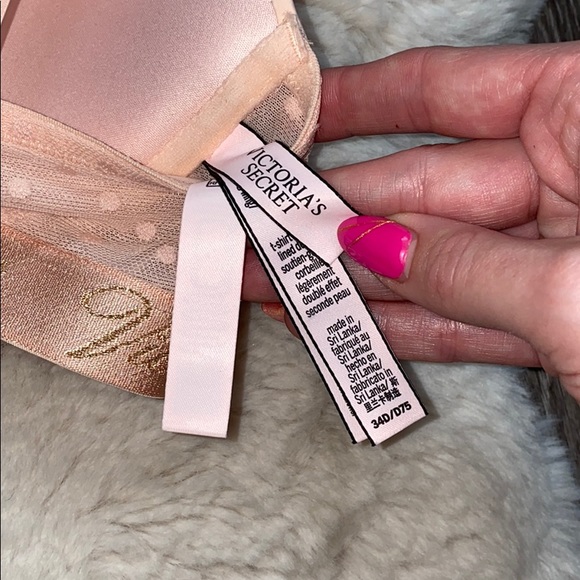 VS THE T-SHIRT Lightly Lined Demi Bra & Panty Set - Picture 6 of 10